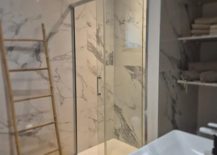 Rez De Avec Piscine Privee, Wifi, Jardin Cloture